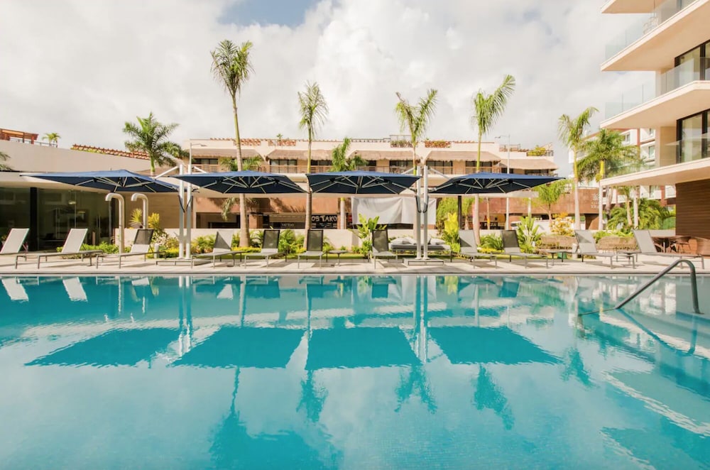 Stunning 3BR Apartment Best Location Near 5th Avenue The Beach Amazing Amenities view 2