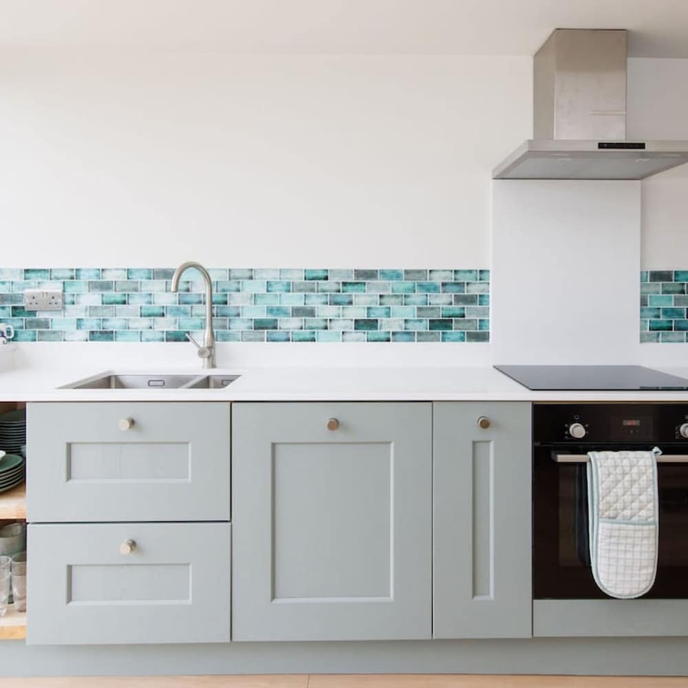 Mariners Stylish Beachside Getaway With Sea Views view 2