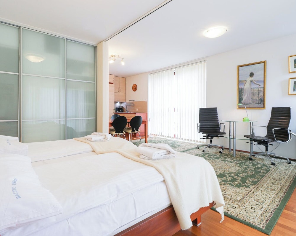 Rosa Weneda by Baltic Home view 2