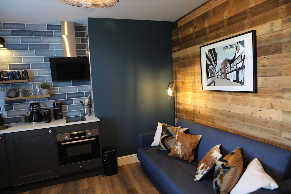 Friar Street Apartment view 3