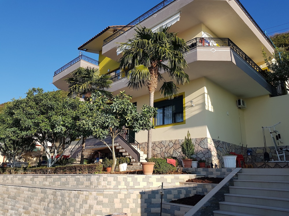 Villa Meminaj Vlore, Sea View and Garden, Vlore