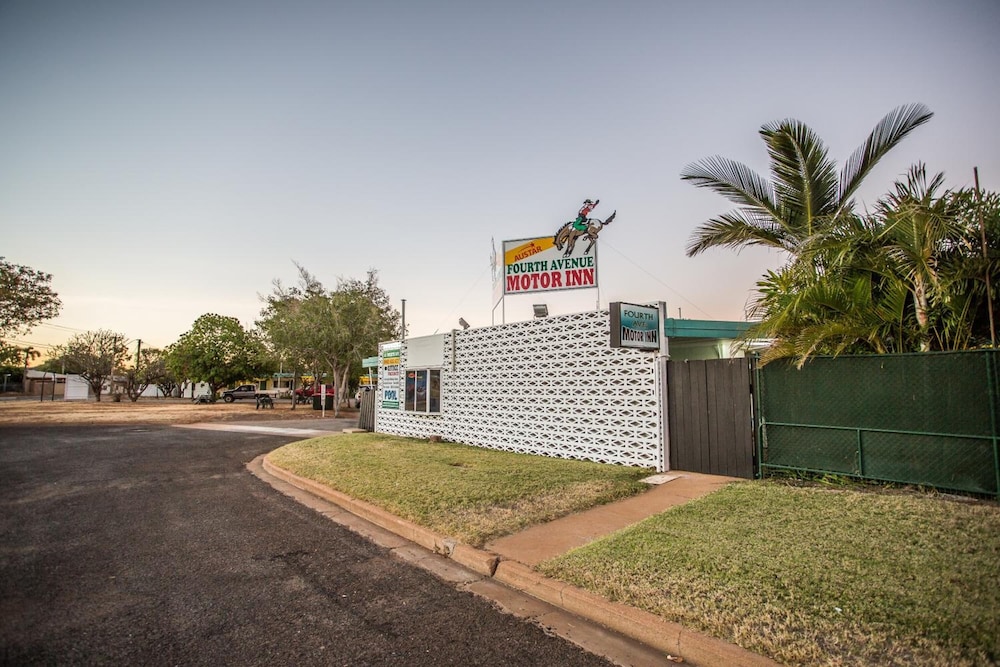 Fourth Avenue Motor Inn
