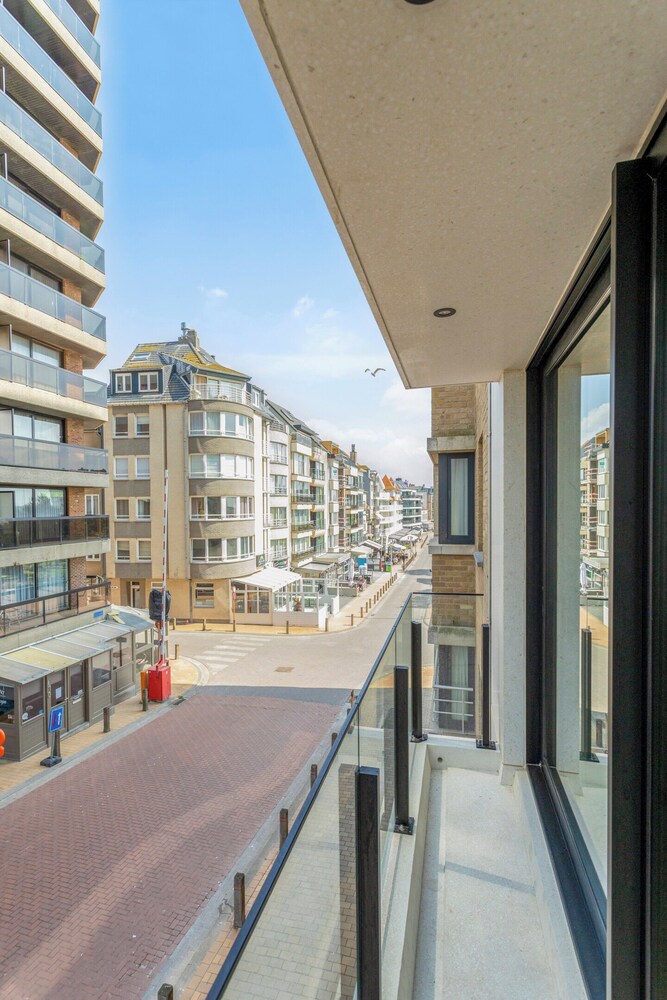 Apartment in Blankenberge With Heating