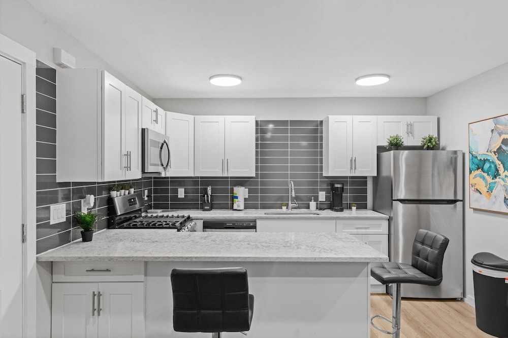 Stylish Studio Downtown Evonify - Property Image 2