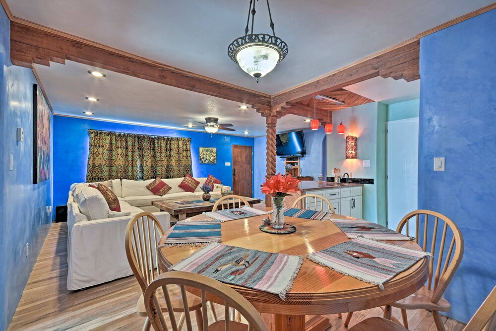 Cozy 'blue Adobe' w/ Steam Room 2 Mi. From Taos! view 3