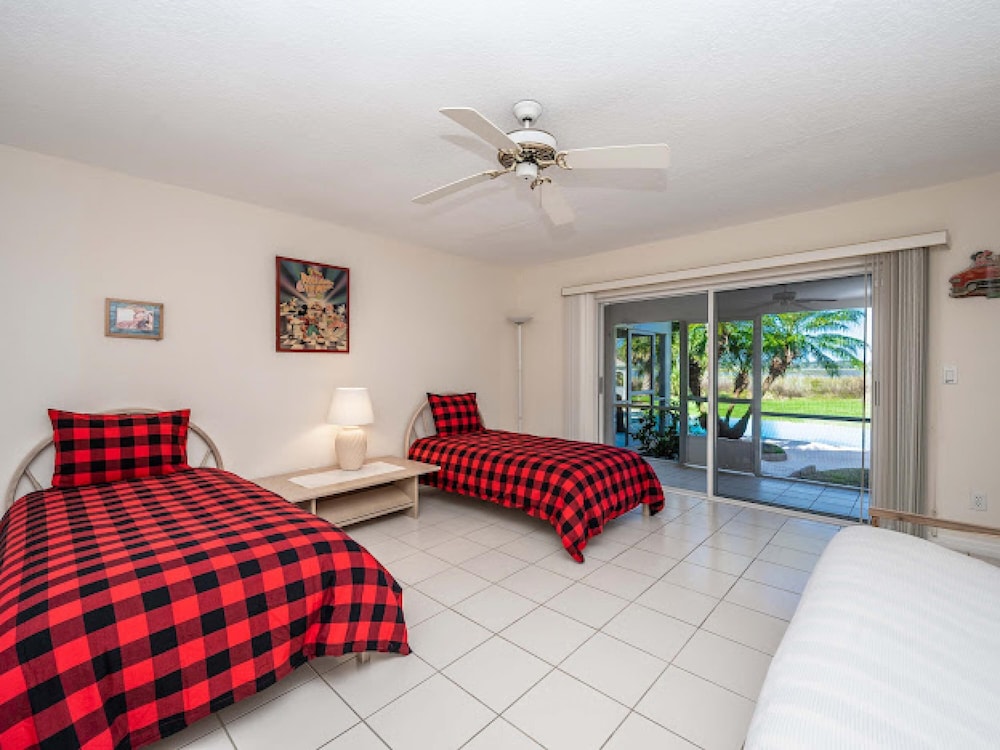 Orlando Vacations - Swiss 02 - Lake Sumner - Property Image 2