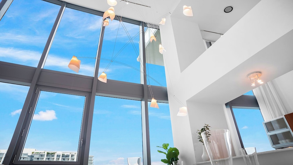 Luxury Vacation Rentals at The Setai by LRMB