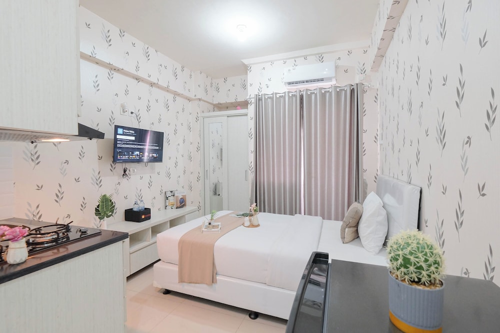Soft And Strategic Studio At Green Pramuka City Apartment