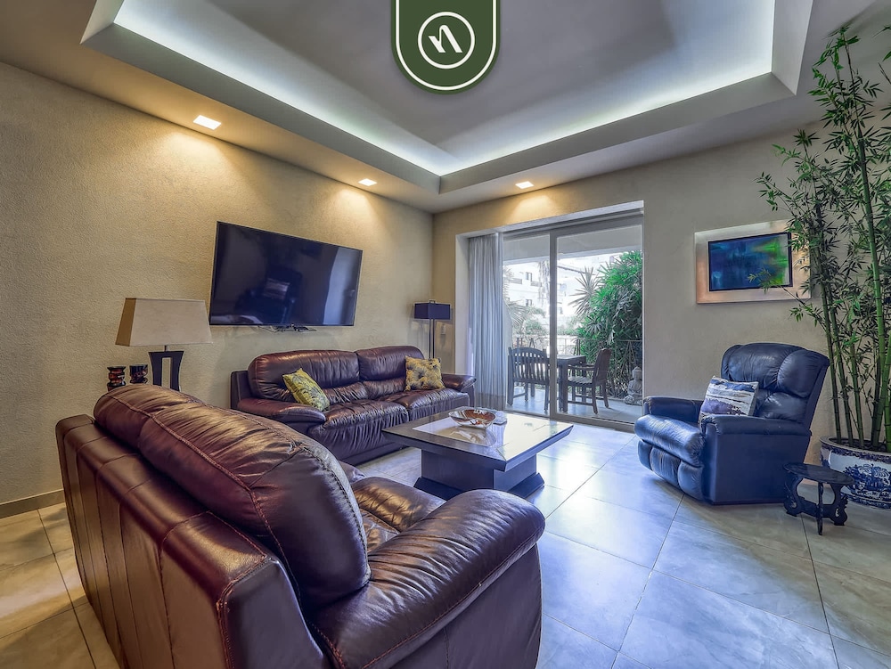 V166 106 in Jalisco With 1 Bedrooms and 1 Bathrooms