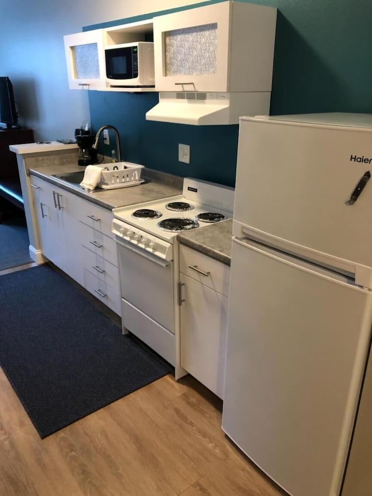 The Acorn Suites