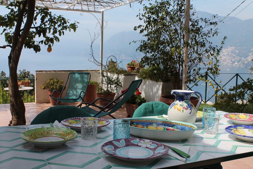 Casa Nostra - It Speaks of Love Family and the sea photo 4