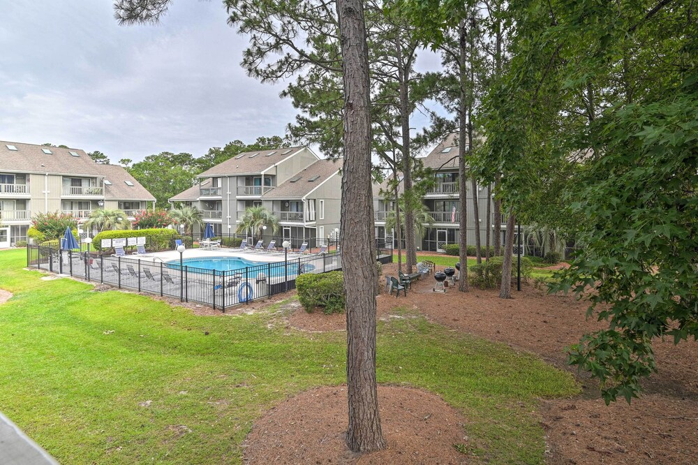 Golf Colony Condo < 2 Mi to Surfside Beach! view 4