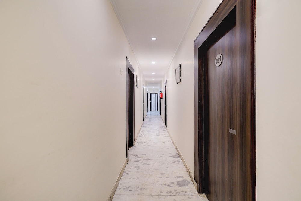 Fabhotel Comfort Stay I