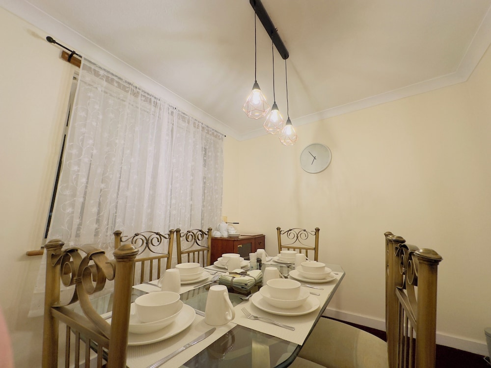 Elegant Escape in North Shields - Spacious 3 Bedroom House