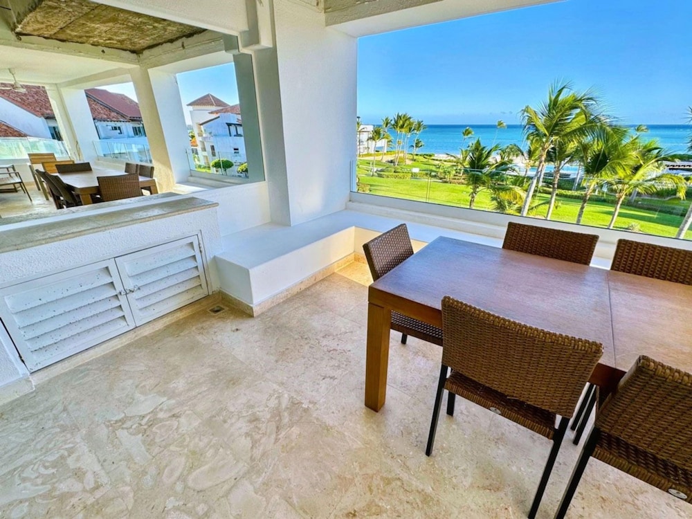 Apt With 2BR and Beach Access in Punta Palmera