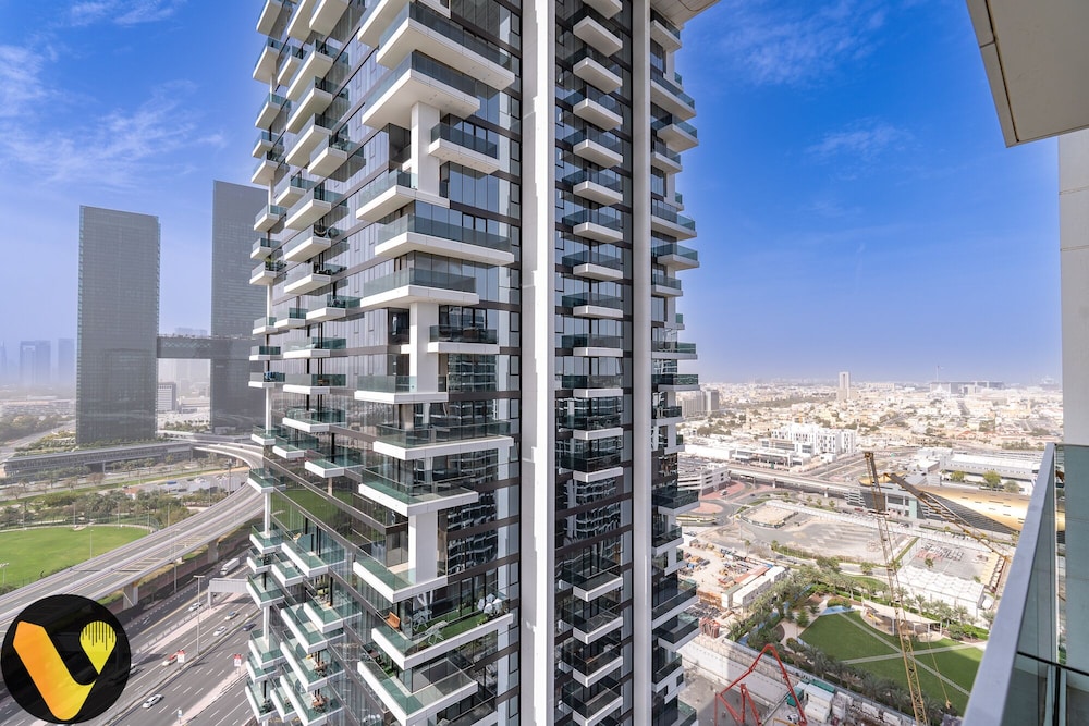 Vogue - Dubai Frame View