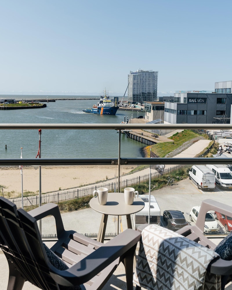 Lovely Apartment by the Beach