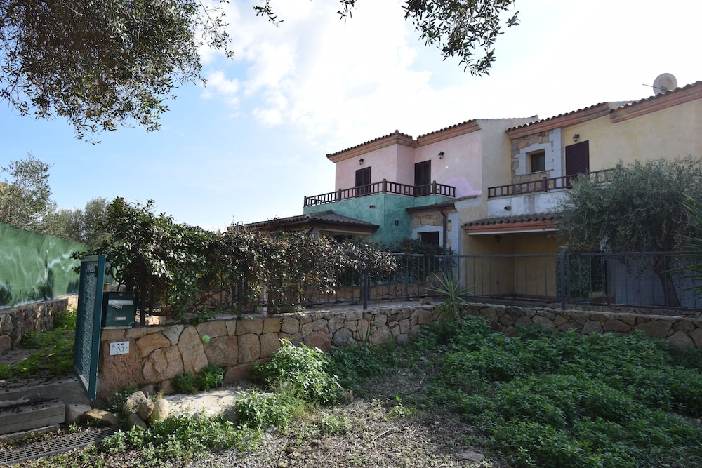 Casa Caterina 2 With Garden In Budoni