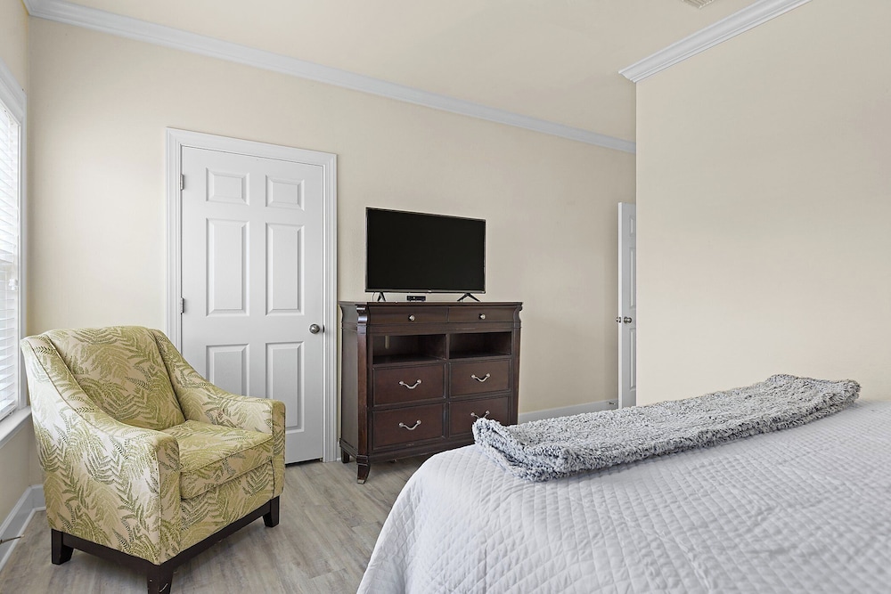 Park Avenue 214 by Southern Vacation Rentals