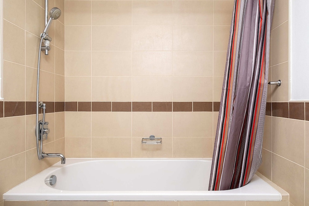 BellaVista -2 BR Apartment Fountain View