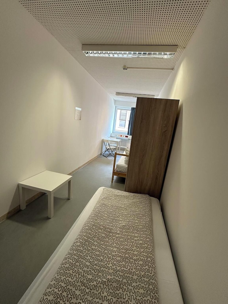 2-Rent Group Hostel Zimmer&Apartments GKP2