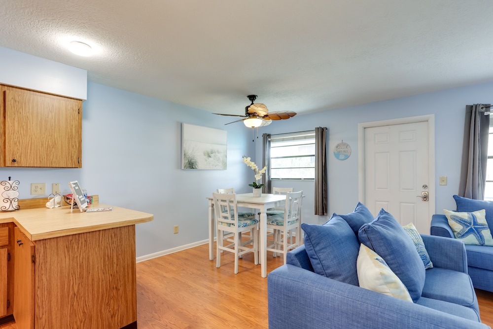 Idyllic Fort Pierce Retreat - Walk to Beach!