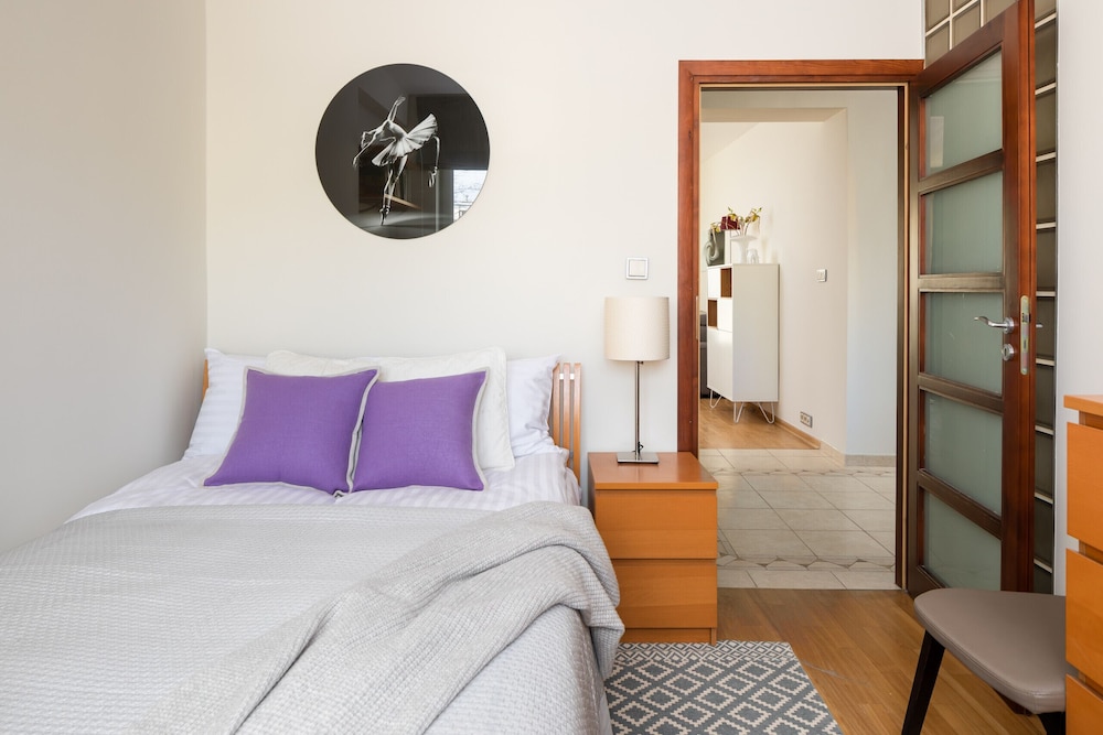 Apartment Al. Wyzwolenia 10 by Renters view 5