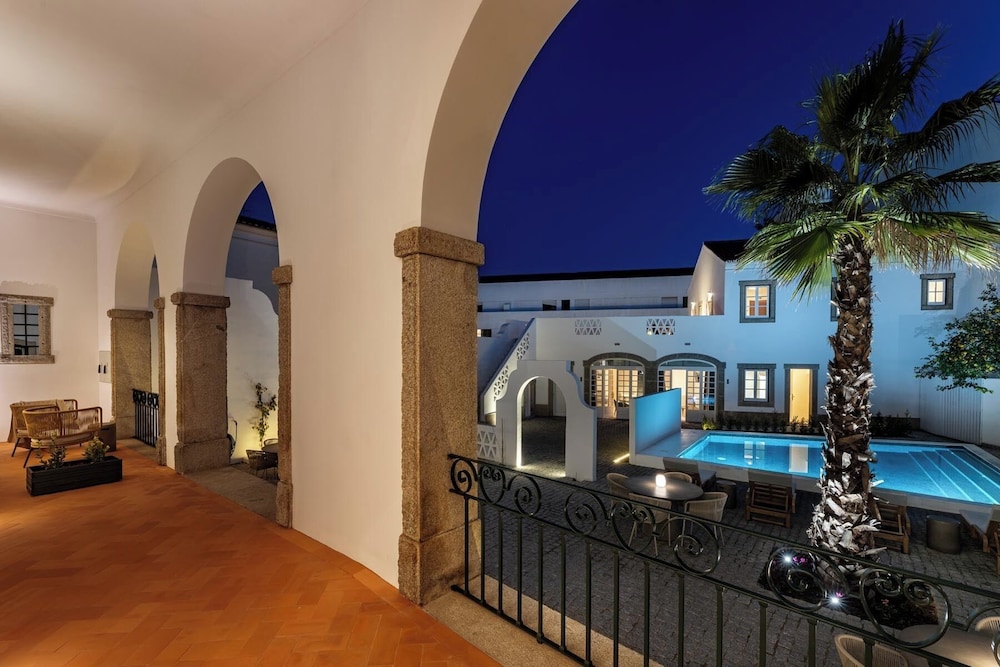 CICIOSO Boutique Hotel