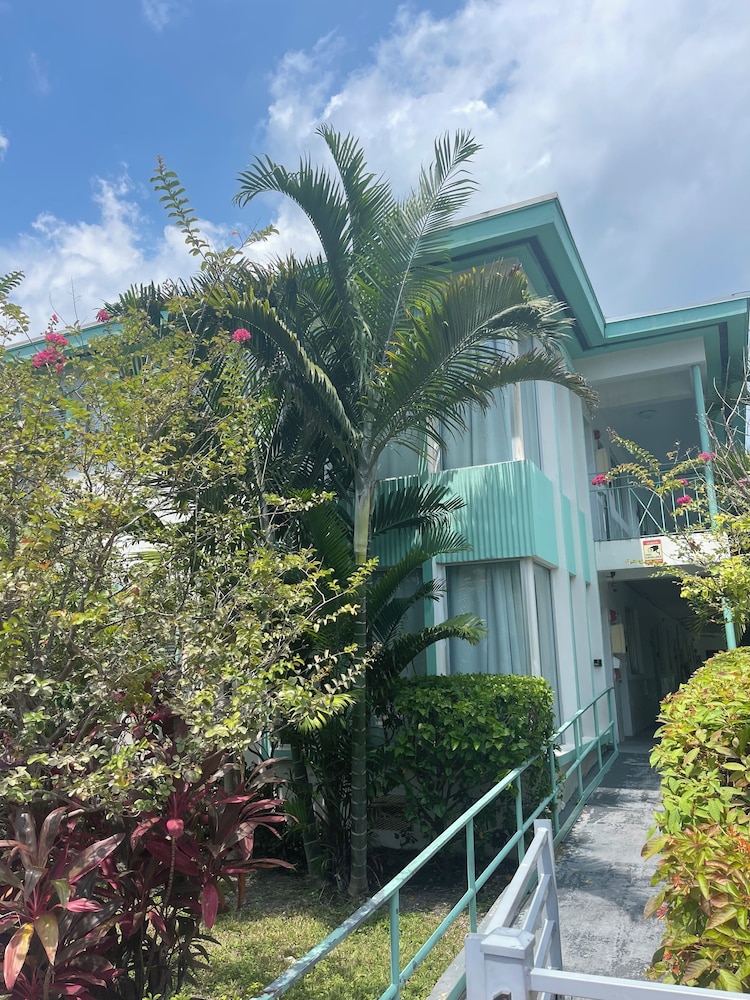 Boutique Apartments SoBe