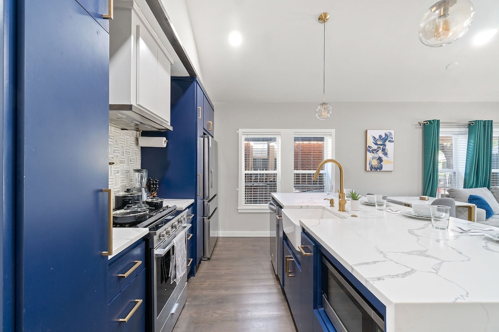 Emerald Indigo House Pet Friendly