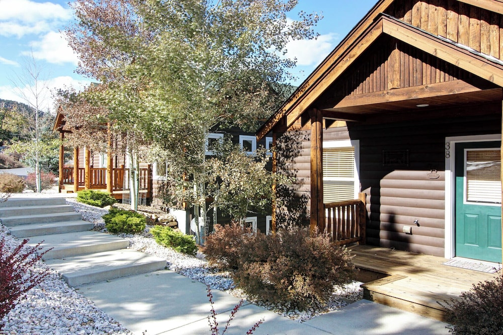 Estes Park Vacation Lodging