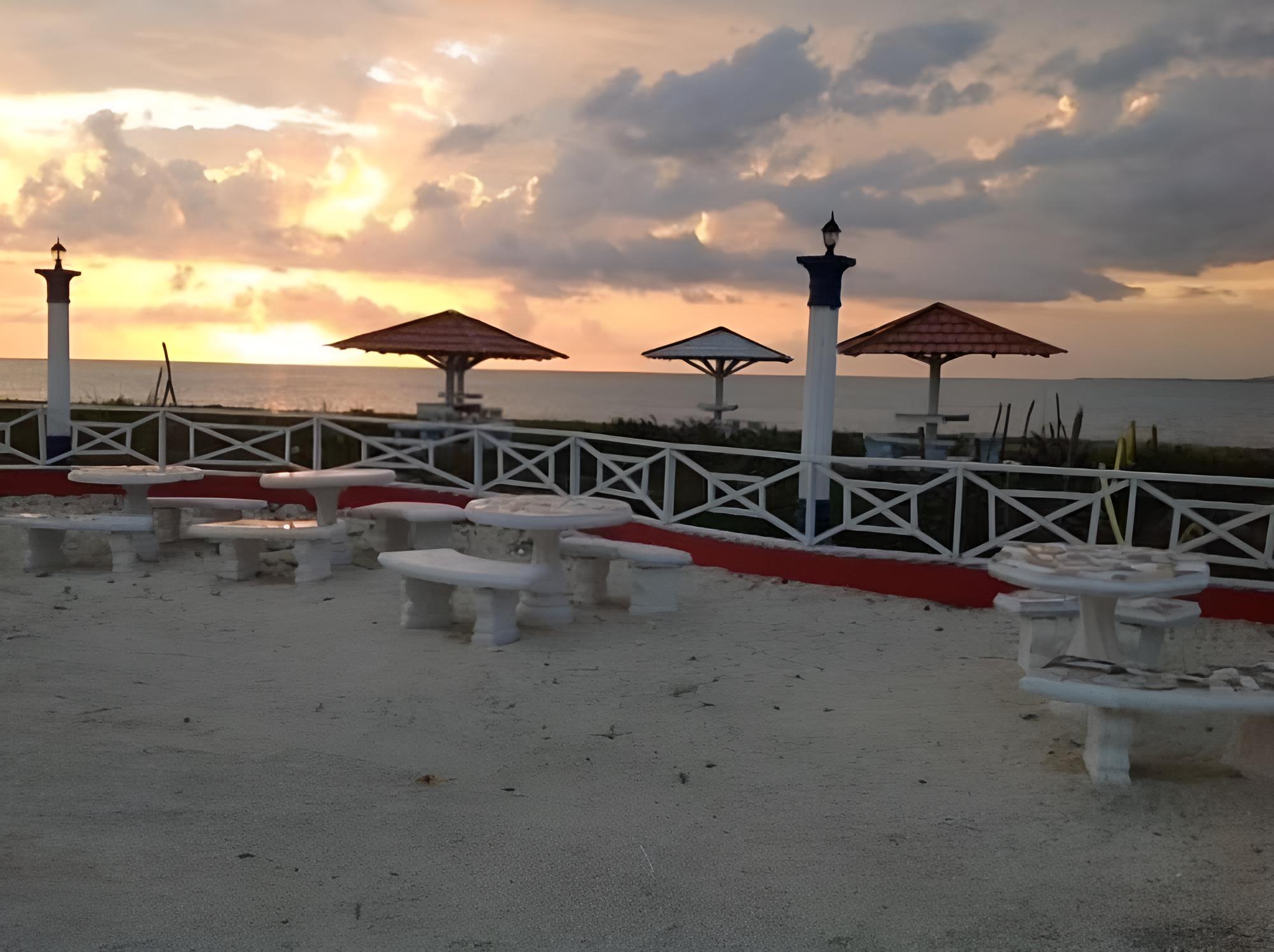 Idlers' Rest Beach Hotel