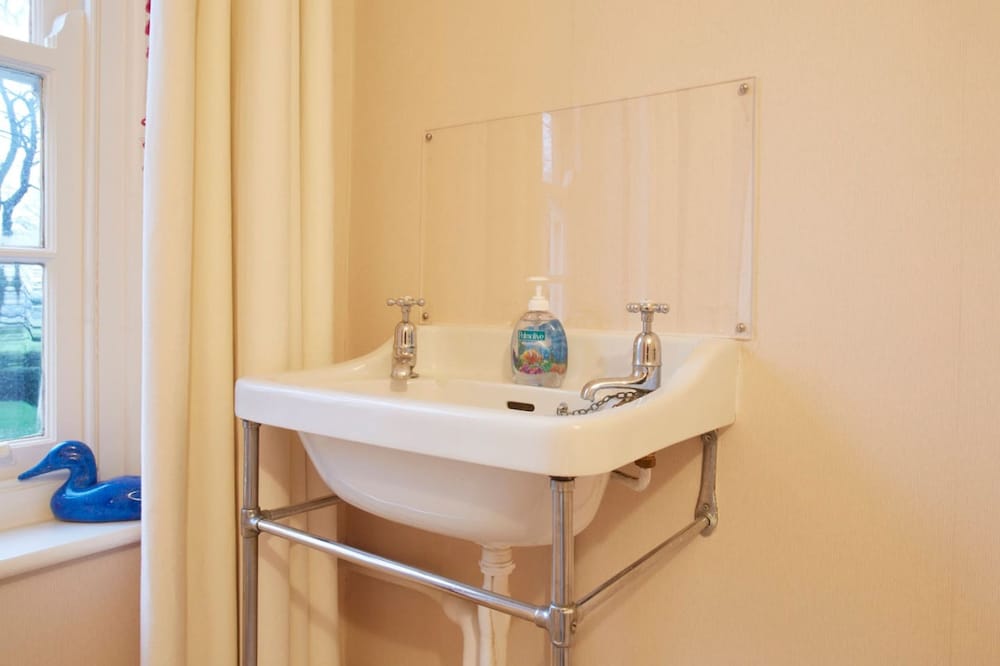 Historic Hall Wing nr York Leeds Free Hot tub