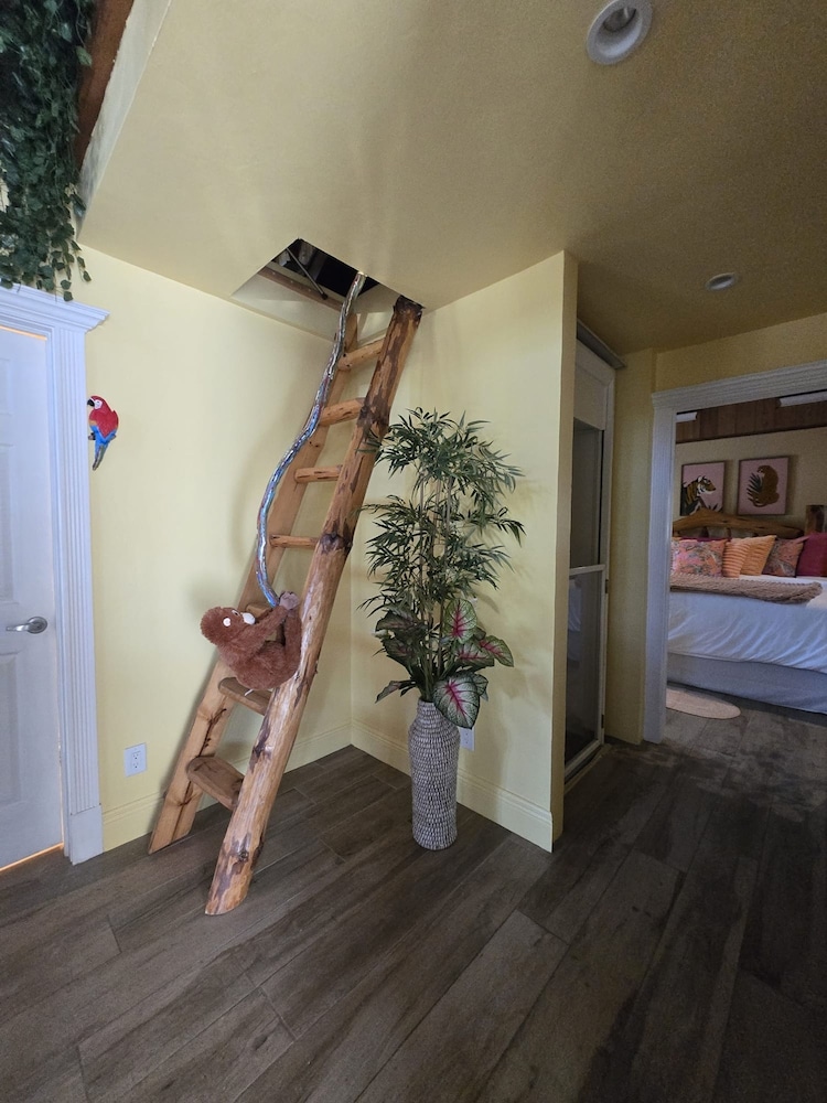 4 Bedroom Studio Luxury Suite