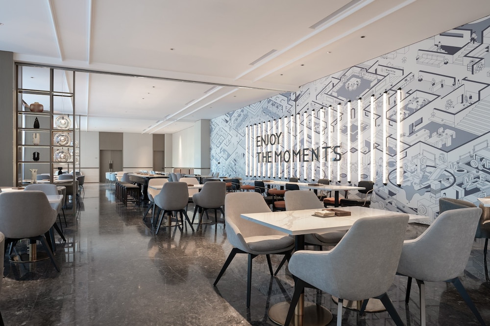 Wanda Moments Aksu Airport