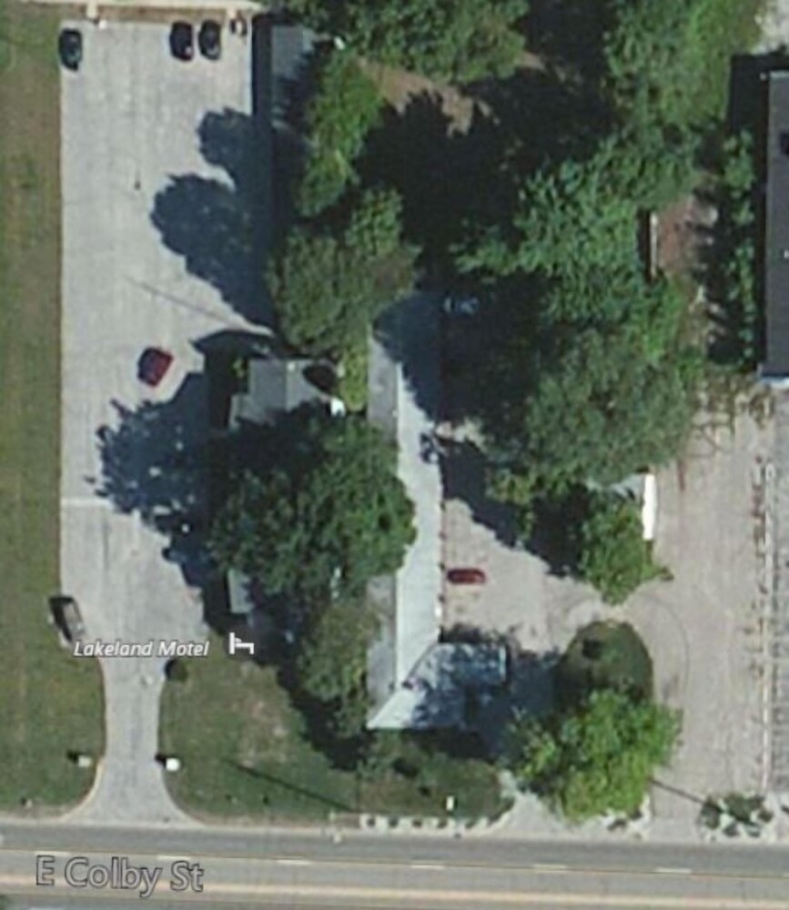 Lake Land Inn