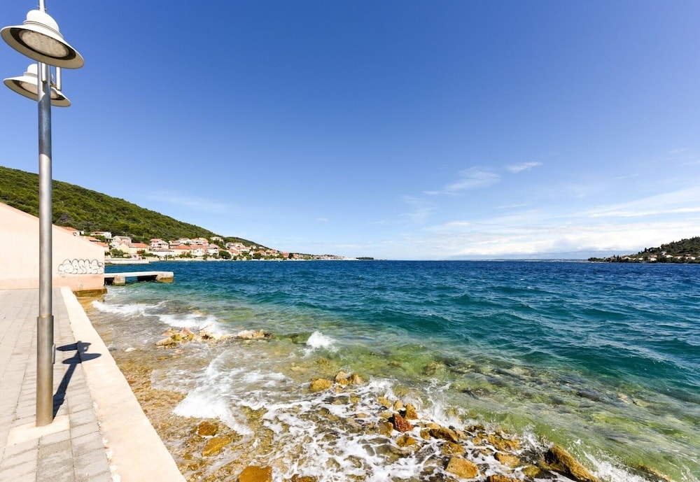 Kolt - 15 m From the sea - A2