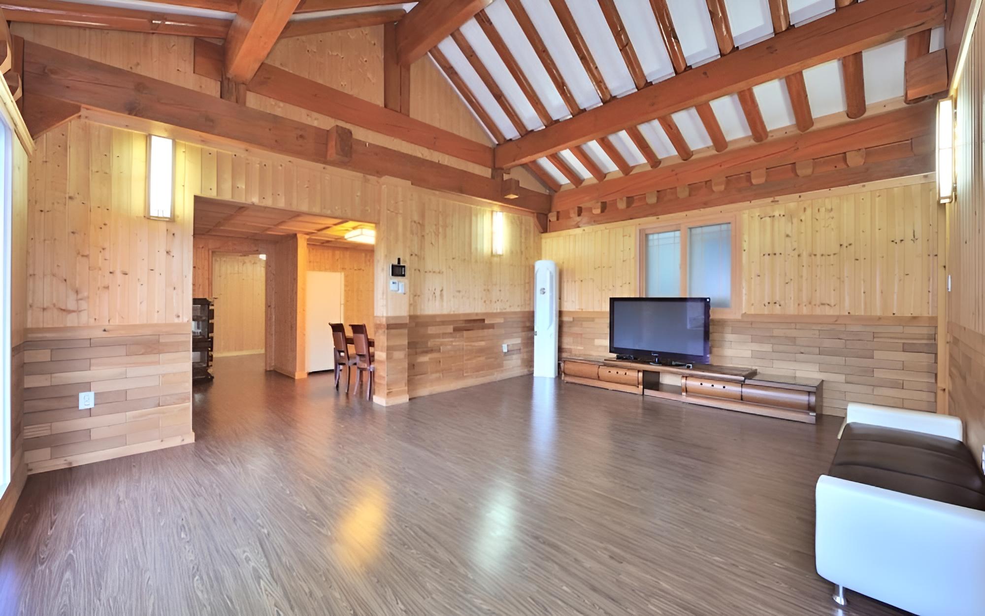 Yong Yejik Hanok Pension