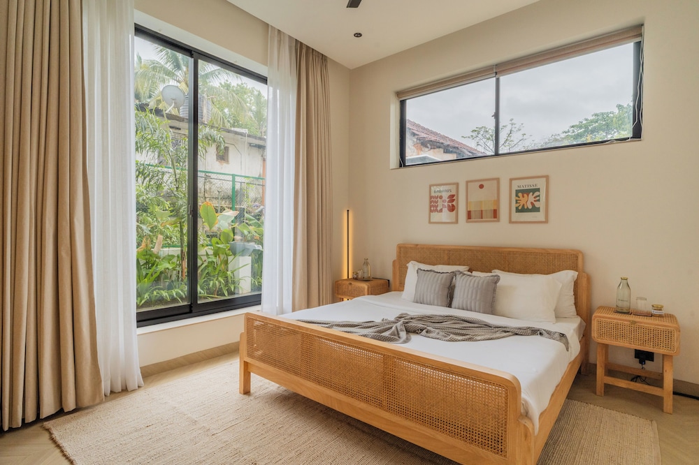 ELIVAAS Ekam | Luxe 4 BHK Villa With Pvt Pool & Patio