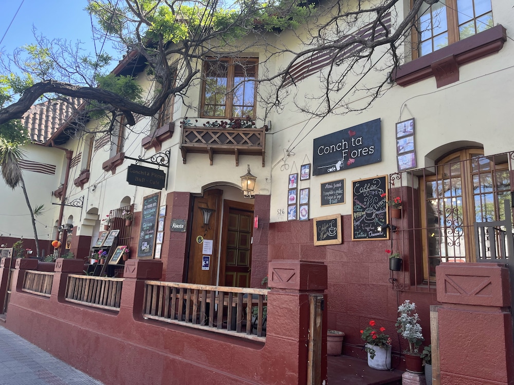 Conchita Flores B&B