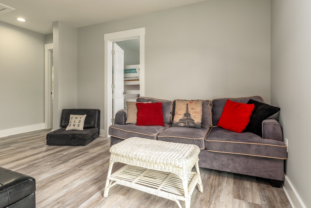 Blue Haven - 1414 Oleander 4 Bedroom Home by RedAwning view 4