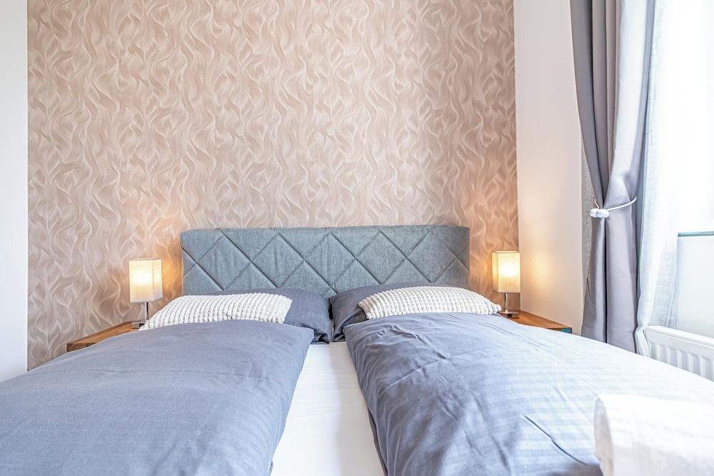 Sweet 2BR 1LR Apartment Donaustadt