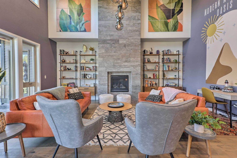 Modern Mtn Oasis w/ Patio, Hot Tub & Grill!