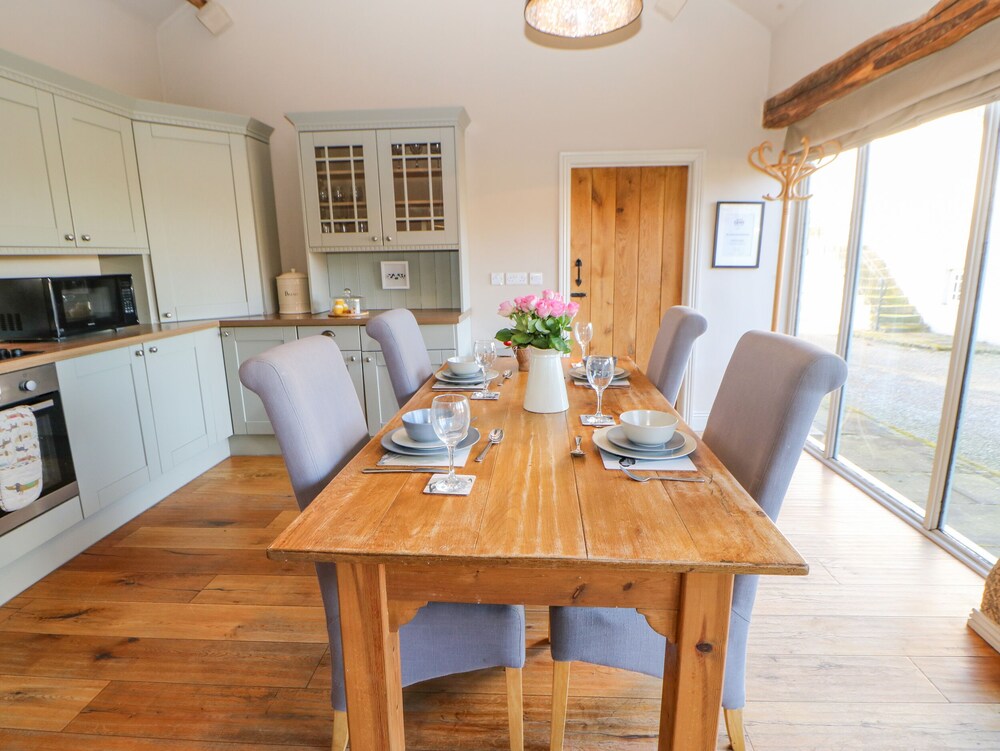 The Cartshed, Sedbury Park Farm - Property Image 38