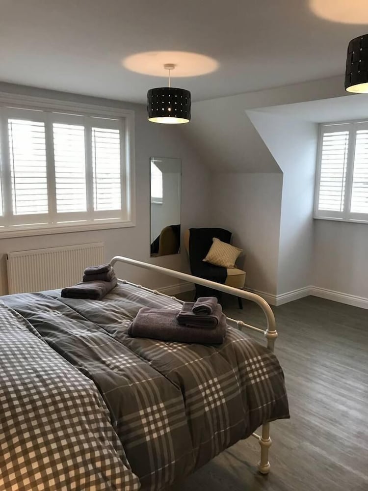 High Specification Coach House, Ebford view 4