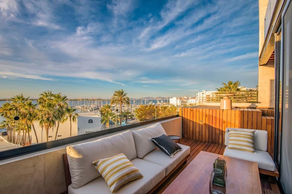 w Deluxe Penthouse in La Paz