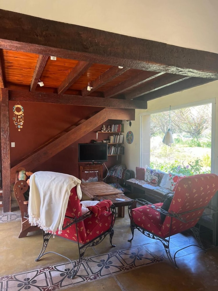 Munay Rural Home Near the Lake