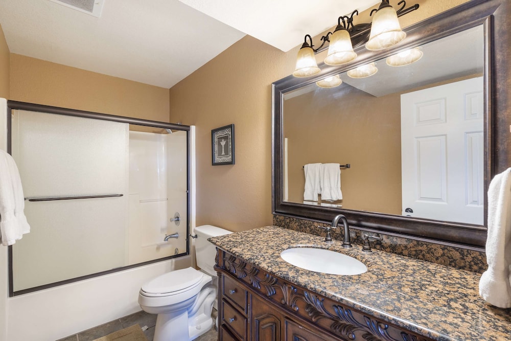 Branson Blessing Condo for 8!