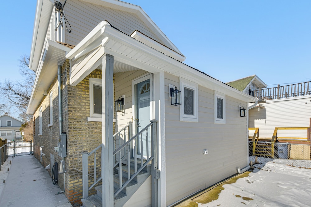 2 Mi to Northwestern: Updated Home w/ Game Room!