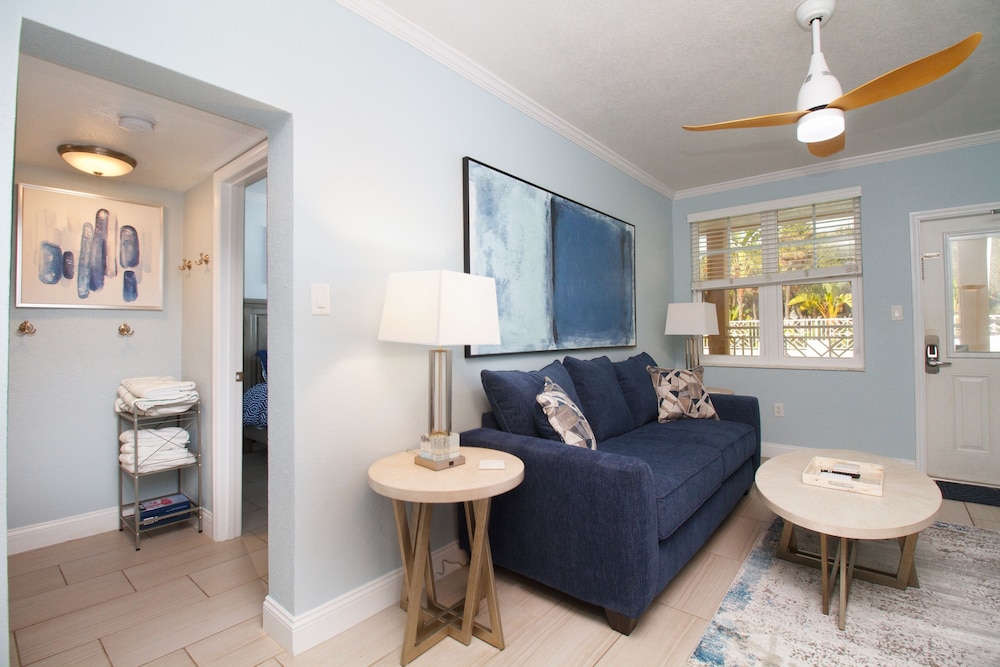 103 Clearwater Beach Suites 1 Bedroom Condo by RedAwning